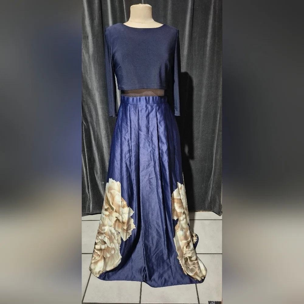 Elegant Navy Blue Floral Skirt